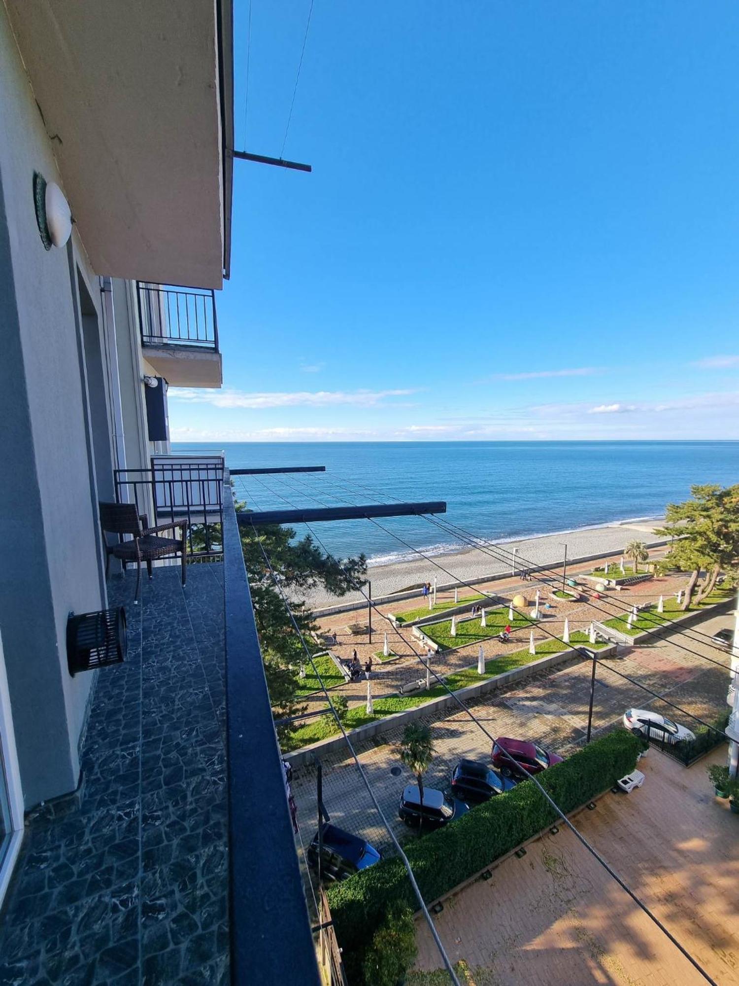 Apartment With Sea View 37 コブレチ エクステリア 写真