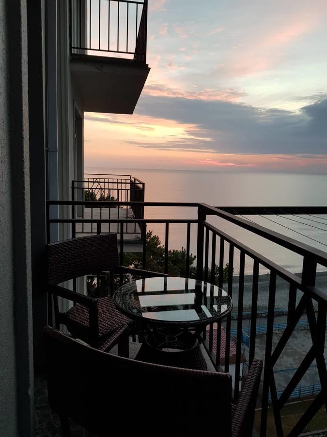 Apartment With Sea View 37 コブレチ エクステリア 写真