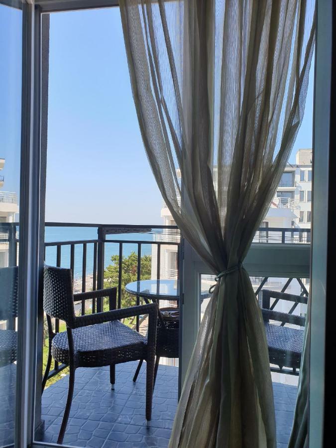 Apartment With Sea View 37 コブレチ エクステリア 写真